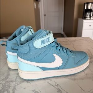 Nike Court Borough Mid 2 Boys Sz 6Y Cerulean Blue Hard To Find Sneakers